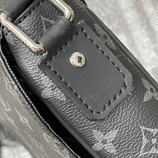 ルイヴィトンバッグ素材ディテール